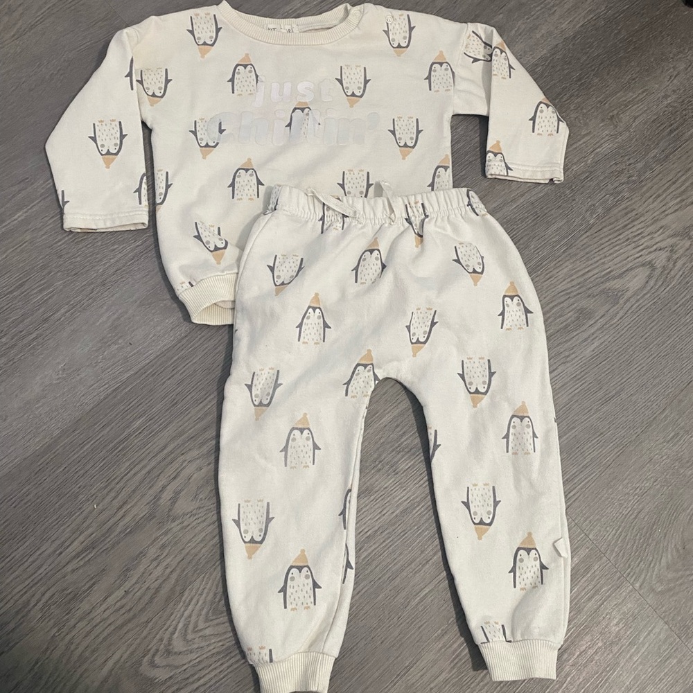 Kit + Pearl Gender Neutral 2 piece penguin sweater and pant set size 24 …